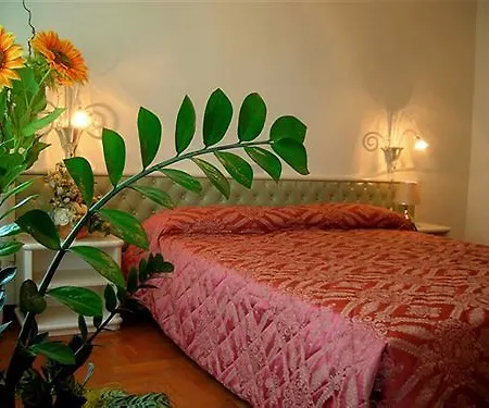 Fini Hotel 2*