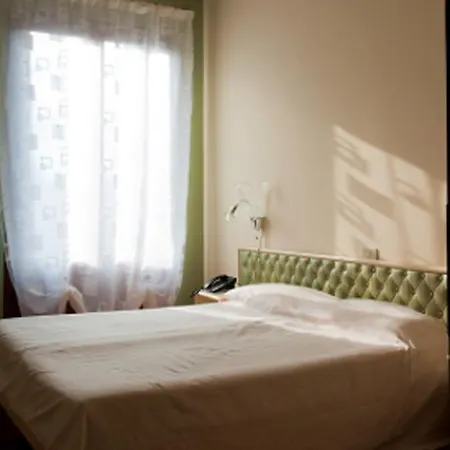 Hotel Fini 2*
