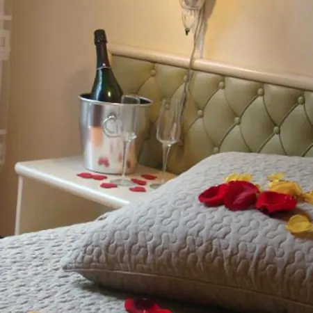 Fini מלון דולו