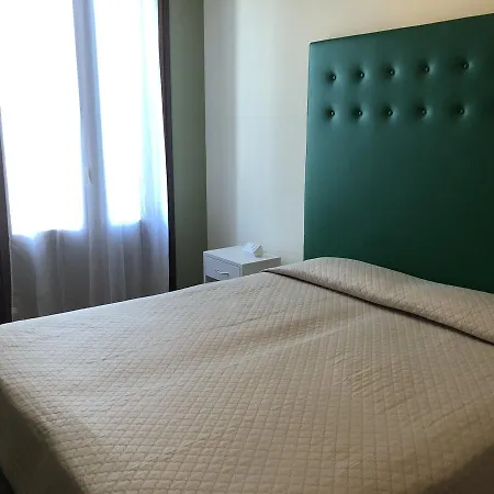 Fini מלון דולו